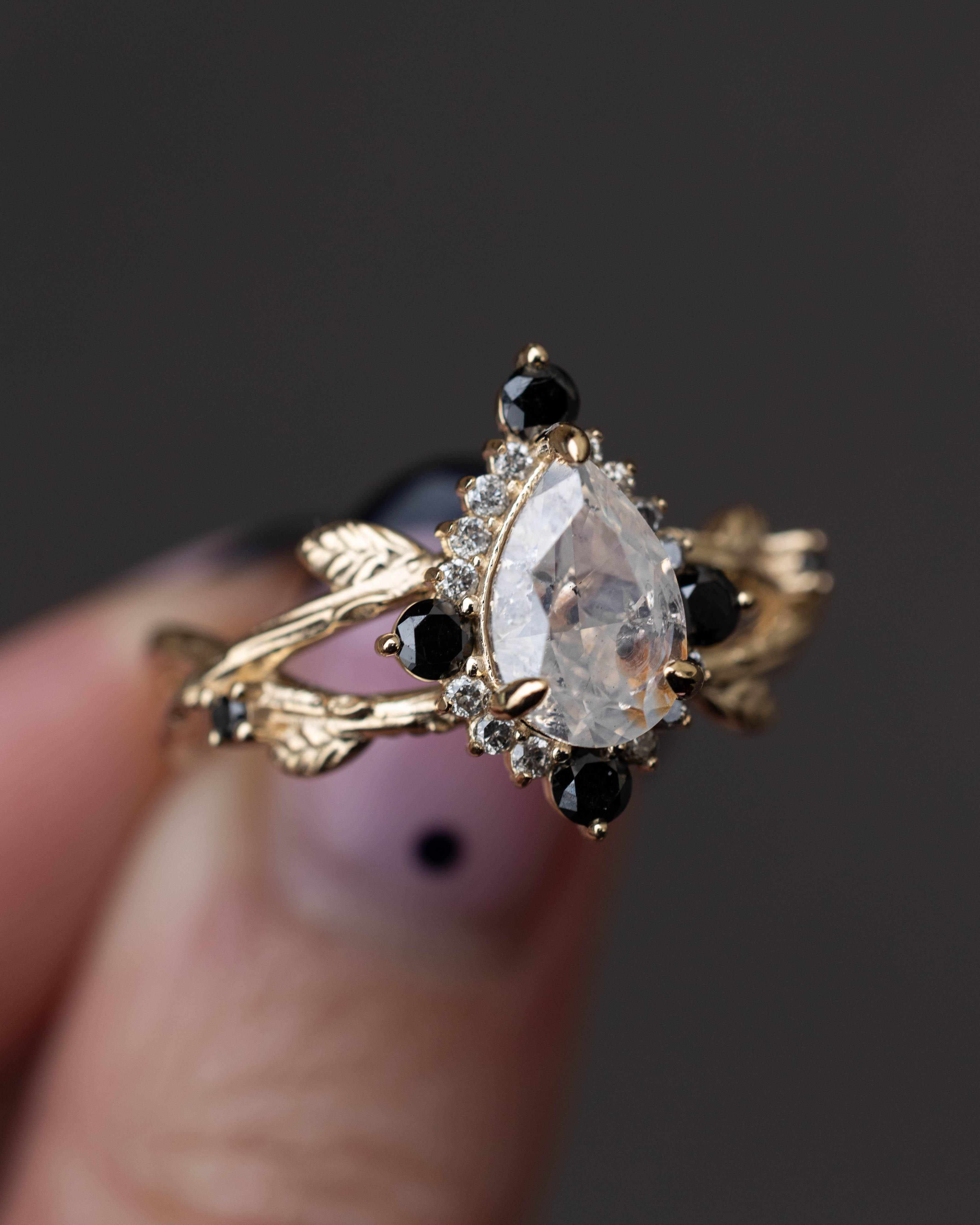 What Makes a Ring “Alternative”? A Guide for the Non-Traditional Bride